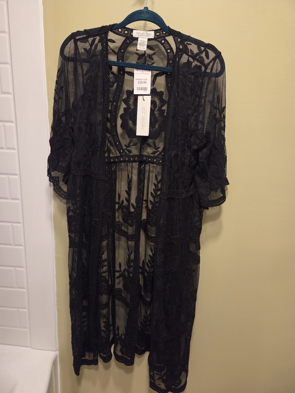 NWT Black One Size Sheer Embroidered Floral Kimono Cover-Up 🖤